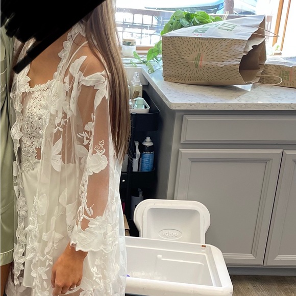 Wedding Lace Robe - Picture 3 of 3